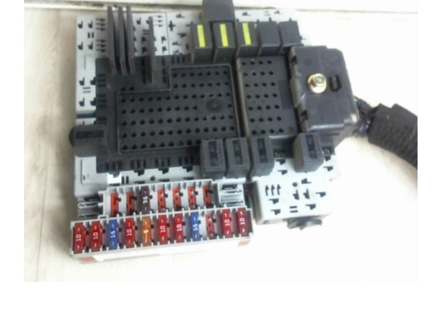Блок предохранителей  9162321, 9162321   Volvo S80    