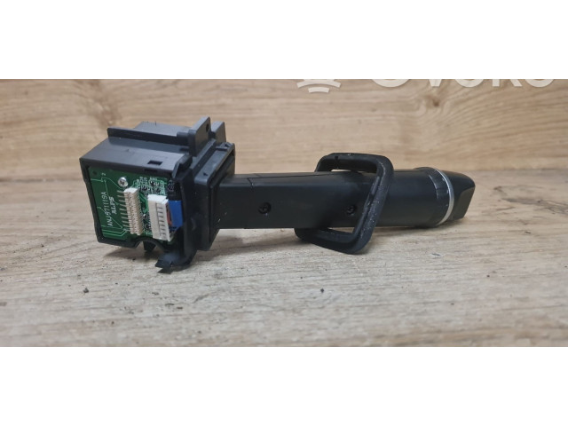 Ручка стеклоочистителей 30739218   Volvo V70