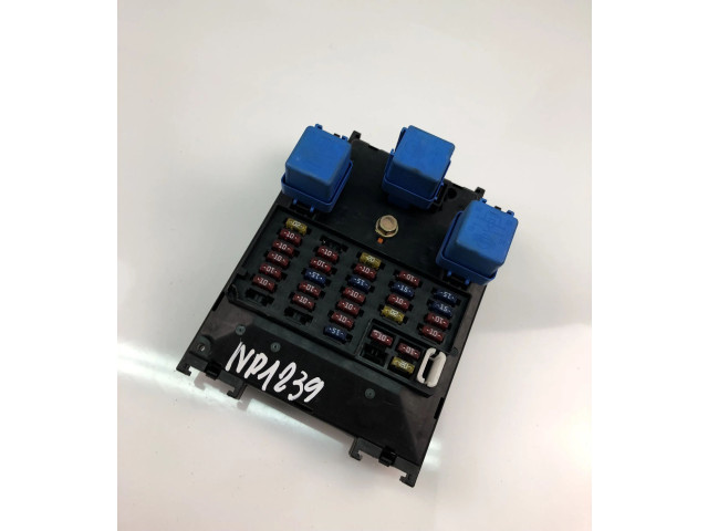 Блок предохранителей 0627001 Nissan Pathfinder R50