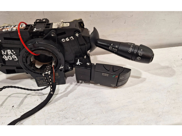 Ручка стеклоочистителей    Renault Trafic III (X82)