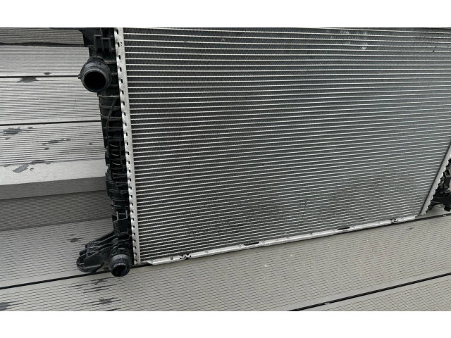 Vstřikovací lišta 8W0121251AK, 131021   Audi Q7 4M     