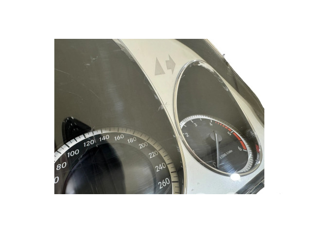 Přístrojová deska Mercedes-Benz C W204 2010 A2044400211, A2045407511