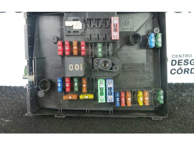 Pojistková skříňka Řídící jednotka BSM    Volkswagen Caddy 2017