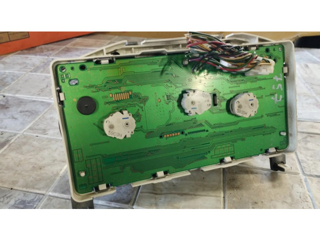 Přístrojová deska Nissan Note (E11) 2006 9U30D