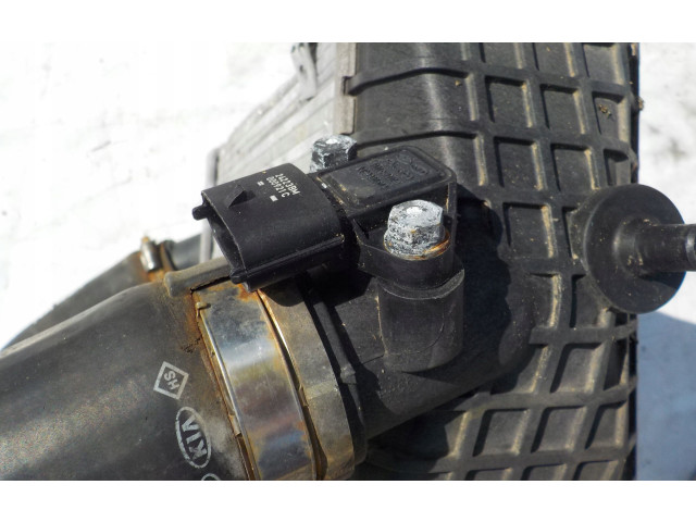 Радиатор интеркулера HENCAR9592237024   KIA Optima