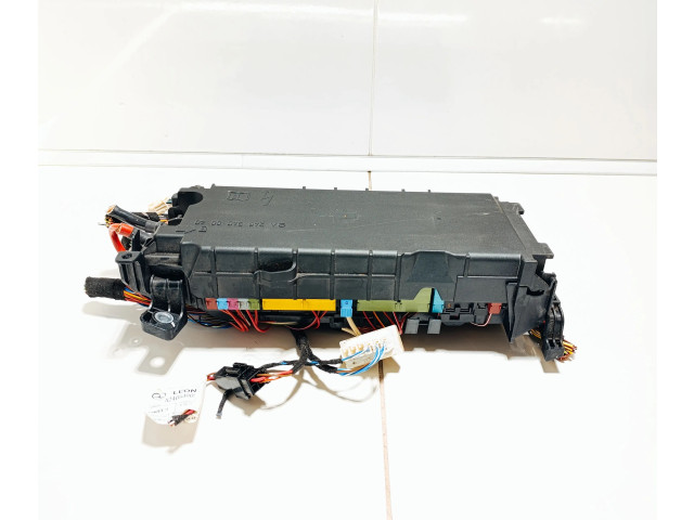 Блок предохранителей A2465400040   Mercedes-Benz A W176