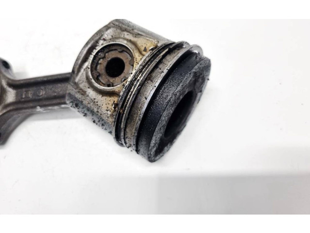  Поршень с шатуном 176B2000 46512304  Fiat Seicento/600  