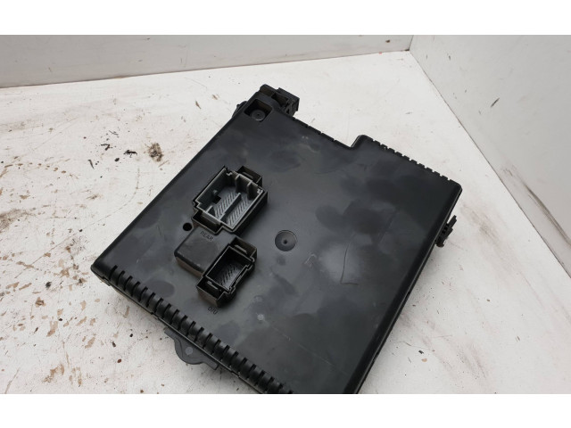 Блок предохранителей 30728512, 28017881   Volvo XC90    