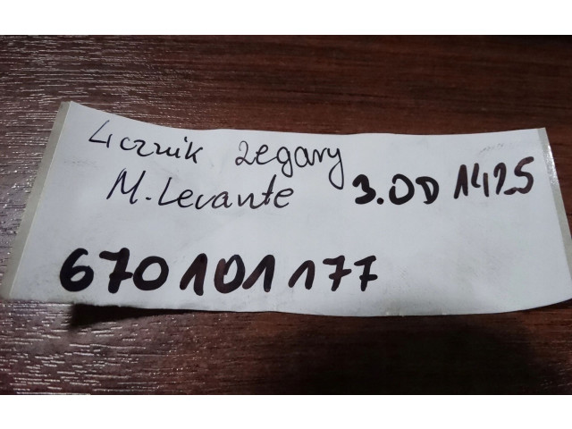 Přístrojová deska Maserati Levante 2022 670101177