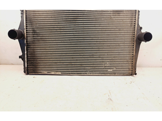 Топливная рампа 8649471A   Volvo S80  