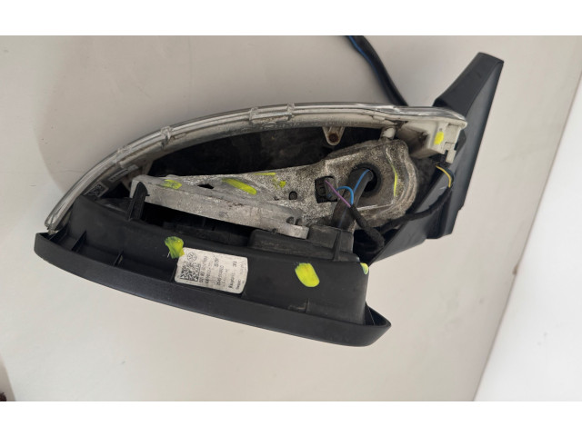 Зеркало электрическое Volkswagen Golf VII 2013 - 2019 года