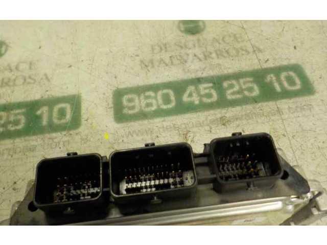 Блок управления двигателя    Peugeot Partner