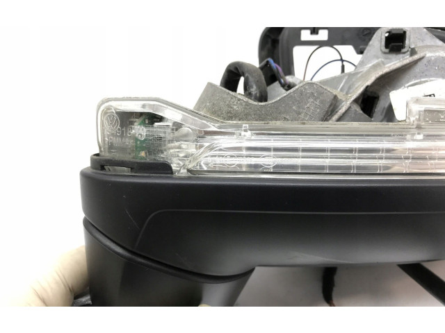 Зеркало электрическое        Volkswagen New Beetle  1998 - 2010 года   