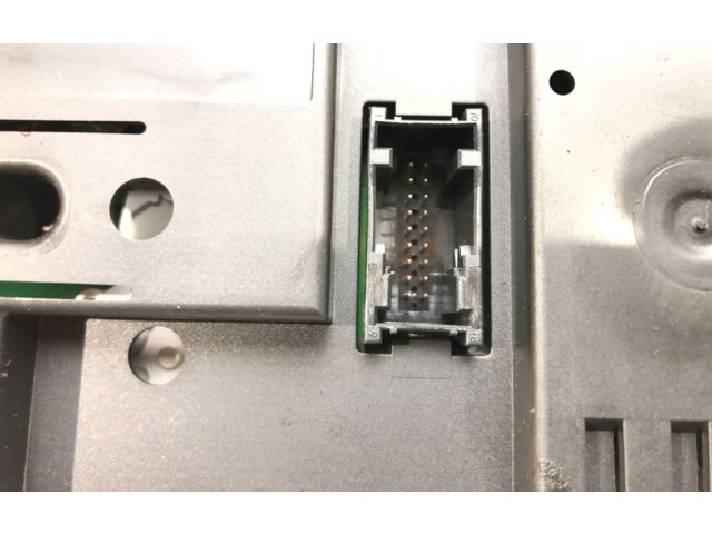 Přístrojová deska BMW 1 E81 E87 2007 1024952-85