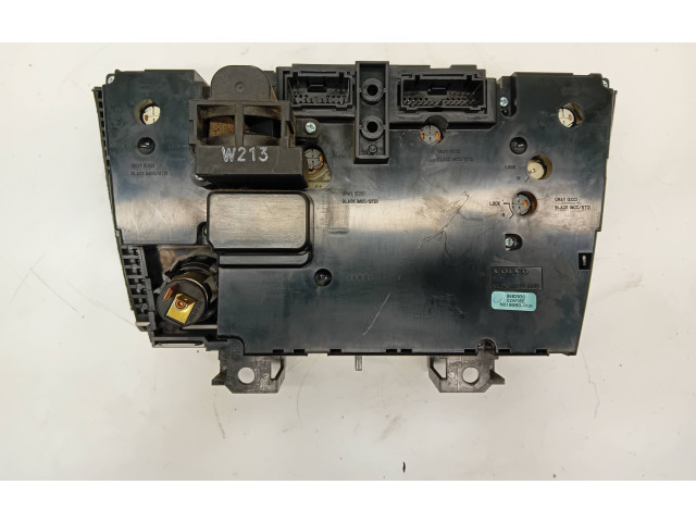 Блок управления климат-контролем 8682930 Volvo S60