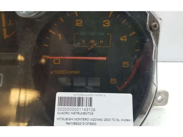 Панель приборов MB832131376830 Mitsubishi Montero