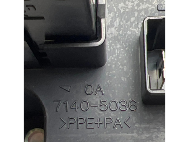 Pojistková skříňka 71405036 Lexus GS 300 350 430 450H 2007