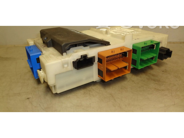 Блок предохранителей 6G9T-14C256-HE, 30786132AA Volvo S80