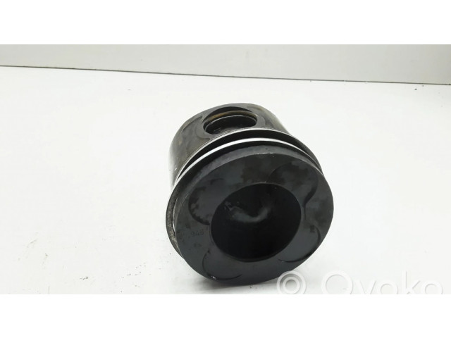 Поршень BMW X5 E53 для дизельного двигателя 3.0