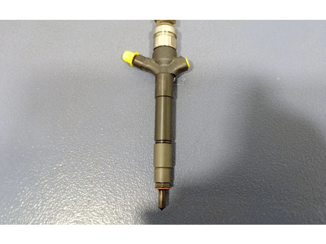 Форсунка 095000-5600, 095000-5600 Mitsubishi L200