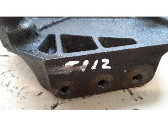 Устройство натяжки ремня