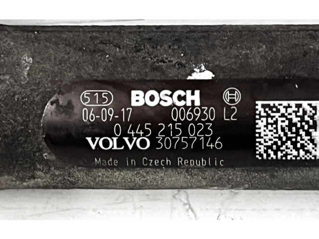 Топливная рампа 0445215023, 30757146   Volvo V70  