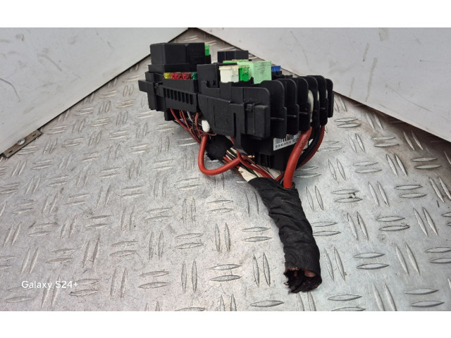 Блок предохранителей 5Q0937125B   Skoda Octavia Mk3 (5E)    