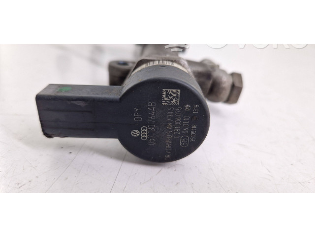 Vstřikovací lišta 057130090T, 057130764AB Audi A8 S8 D4 4H CDSB