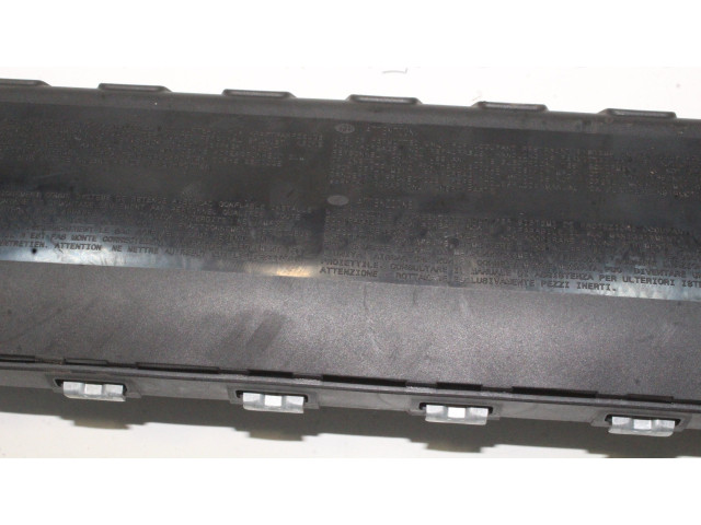 Подушка безопасности для колен 06700338890   Maserati Ghibli