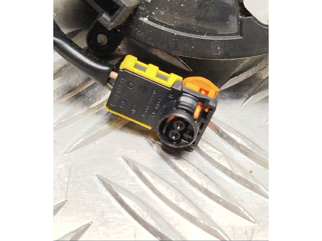 Подрулевой шлейф SRS    Opel Meriva B