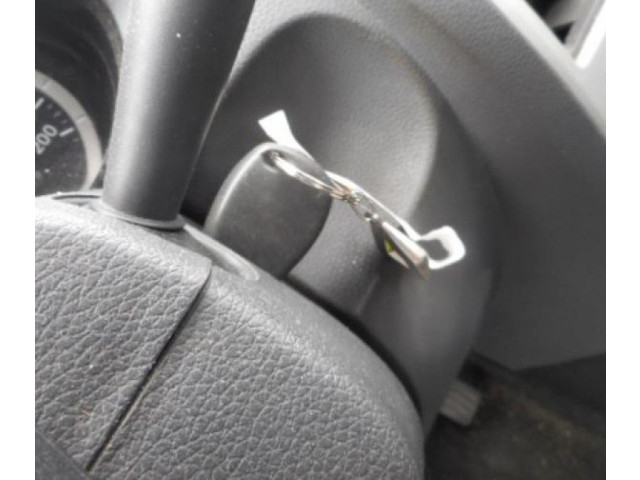 Ручка стеклоочистителей    Dacia Logan I