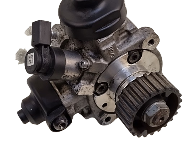 Vstřikovací lišta 059130755AB, 0445010611 Audi Q7 4L CAS