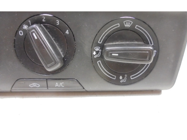 Блок управления климат-контролем Skoda Fabia Mk3 (NJ)