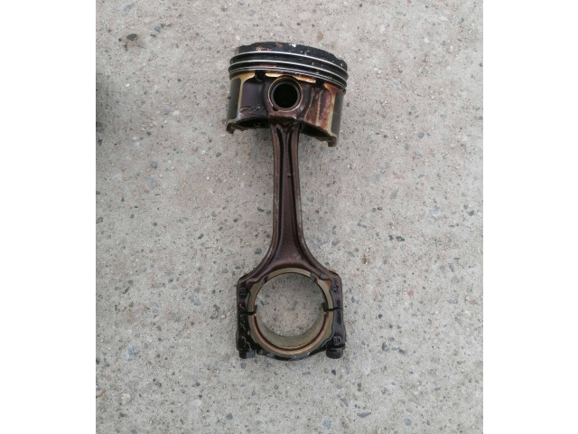  Поршень с шатуном 940A2000   Alfa Romeo Giulietta  