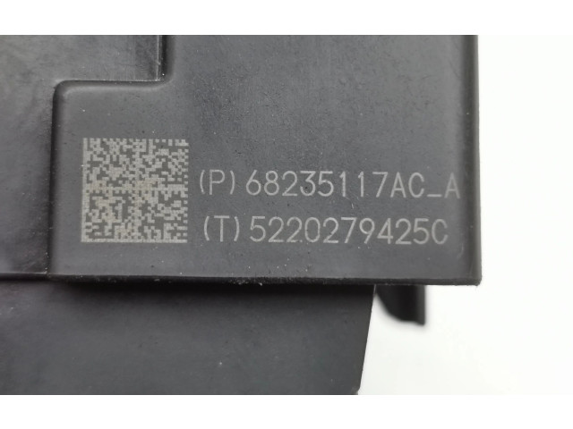 Блок предохранителей 68303099AC   Jeep Cherokee    