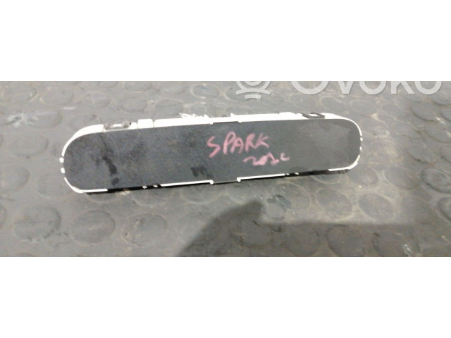 Панель приборов Chevrolet Spark