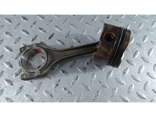  Поршень с шатуном  05C107065A, 05C198401A  Skoda Fabia Mk4 (6VA) для бензинового двигателя 1.0