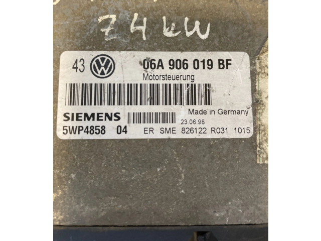 Блок управления двигателя 06A906019BF, 5WP485804   Volkswagen PASSAT B7