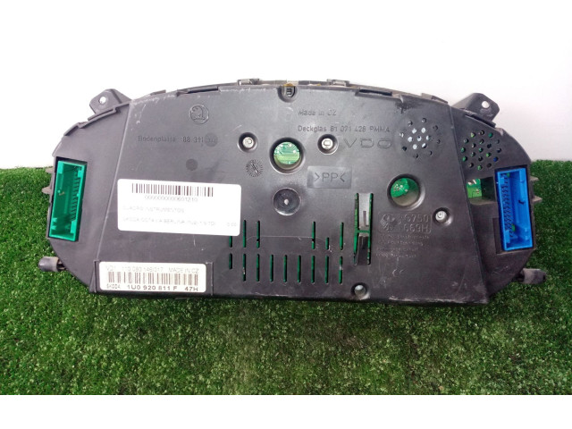 Панель приборов    Skoda Octavia Mk1 (1U)       