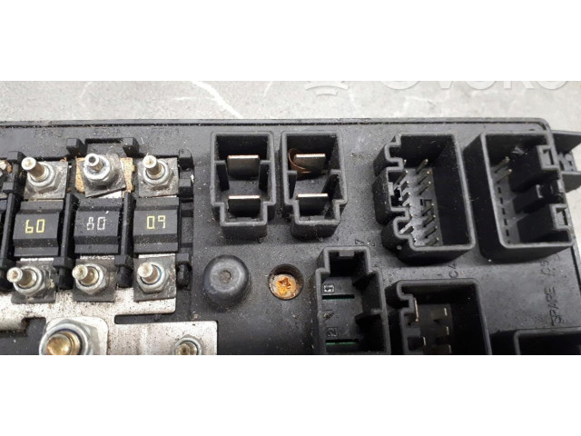 Блок предохранителей 518826003 Volvo XC90