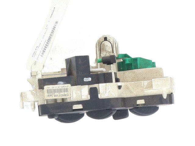 Блок управления климат-контролем    Dacia Logan I