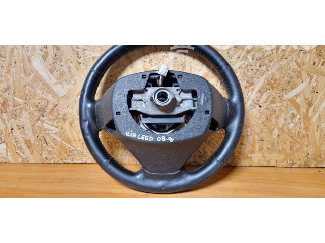 Руль KIA Ceed  2006 - 2012 года 561101H170      
