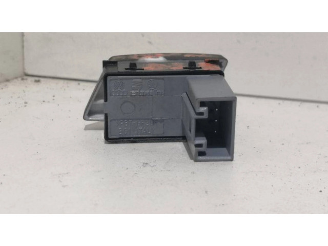 Включатель электрических окон