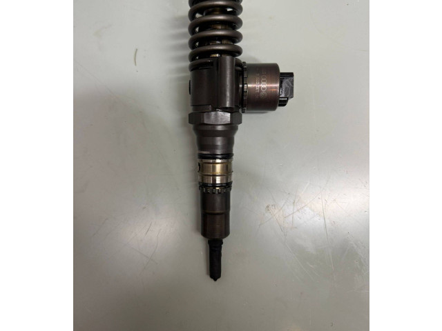 Форсунка 03G130073G, 03G130073GX    Volkswagen Golf Plus  BKD 