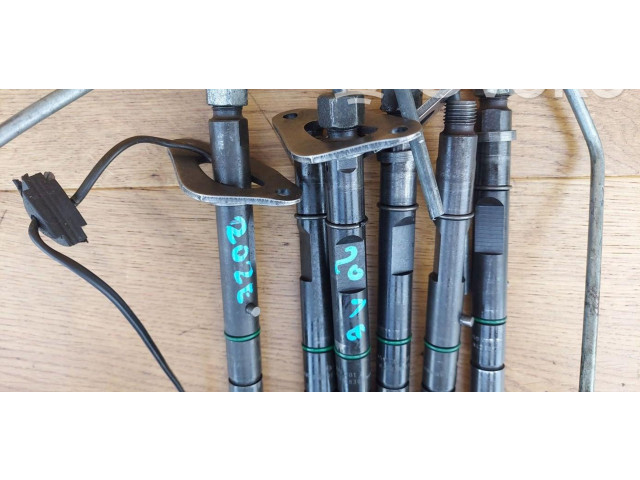 Комплект форсунок 059130201E, 059130202E    Skoda Octavia Mk1 (1U)   