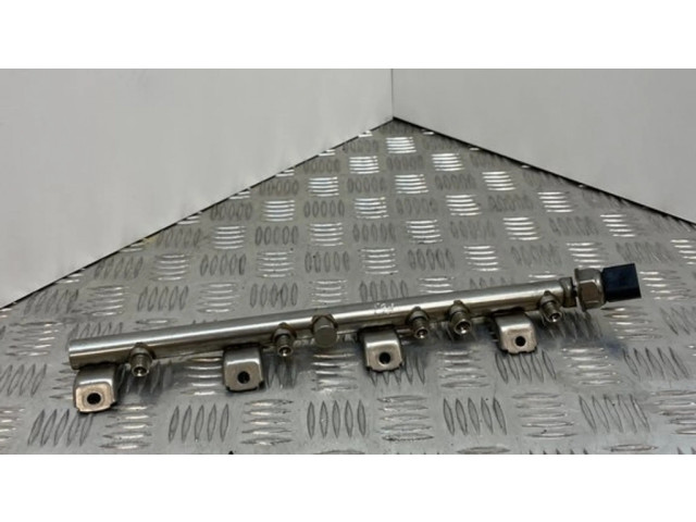 Vstřikovací lišta 7537319 BMW 7 F01 F02 F03 F04 pro benzínový motor 4.4