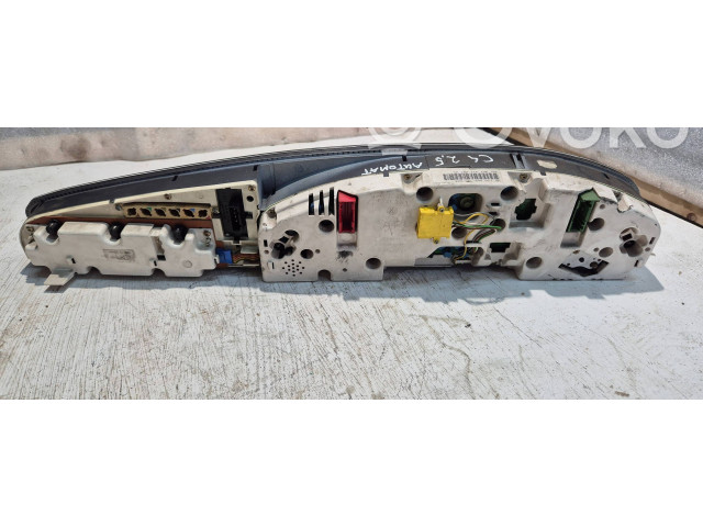 Панель приборов 88311219   Audi A6 S6 C4 4A       