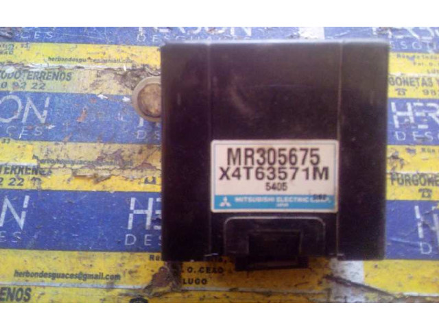 Блок управления MR305675   Mitsubishi Montero