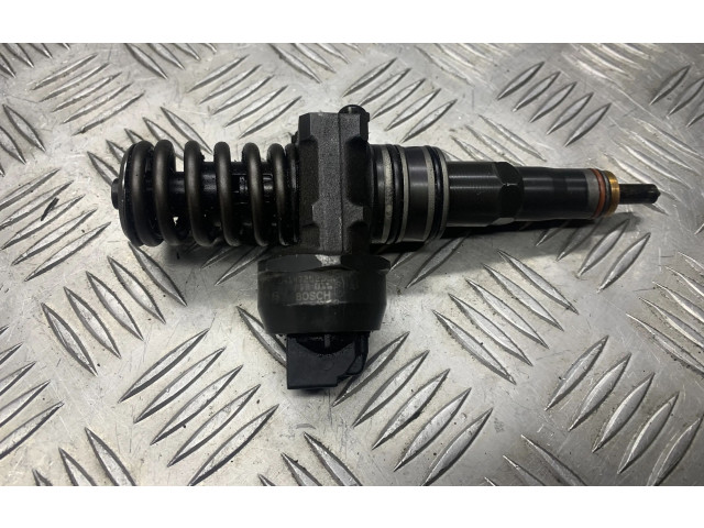 Форсунка 038130073AG    Volkswagen Touran I   