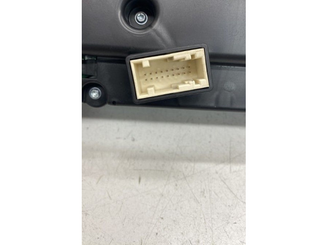 Панель приборов 9835846380   Peugeot 2008 II       